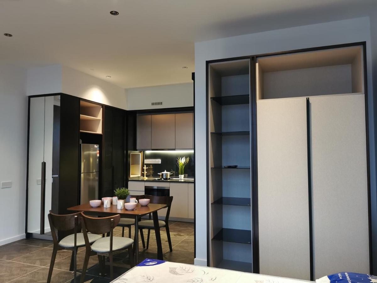 Scarletz Suites Klcc By De Harlequins Guesthouse 쿠알라룸푸르 외부 사진