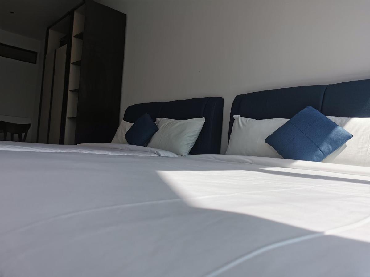 Scarletz Suites Klcc By De Harlequins Guesthouse 쿠알라룸푸르 외부 사진