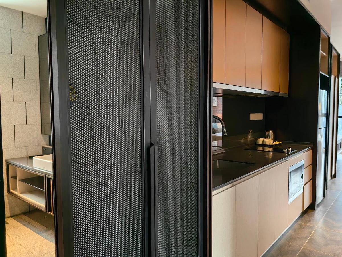 Scarletz Suites Klcc By De Harlequins Guesthouse 쿠알라룸푸르 외부 사진