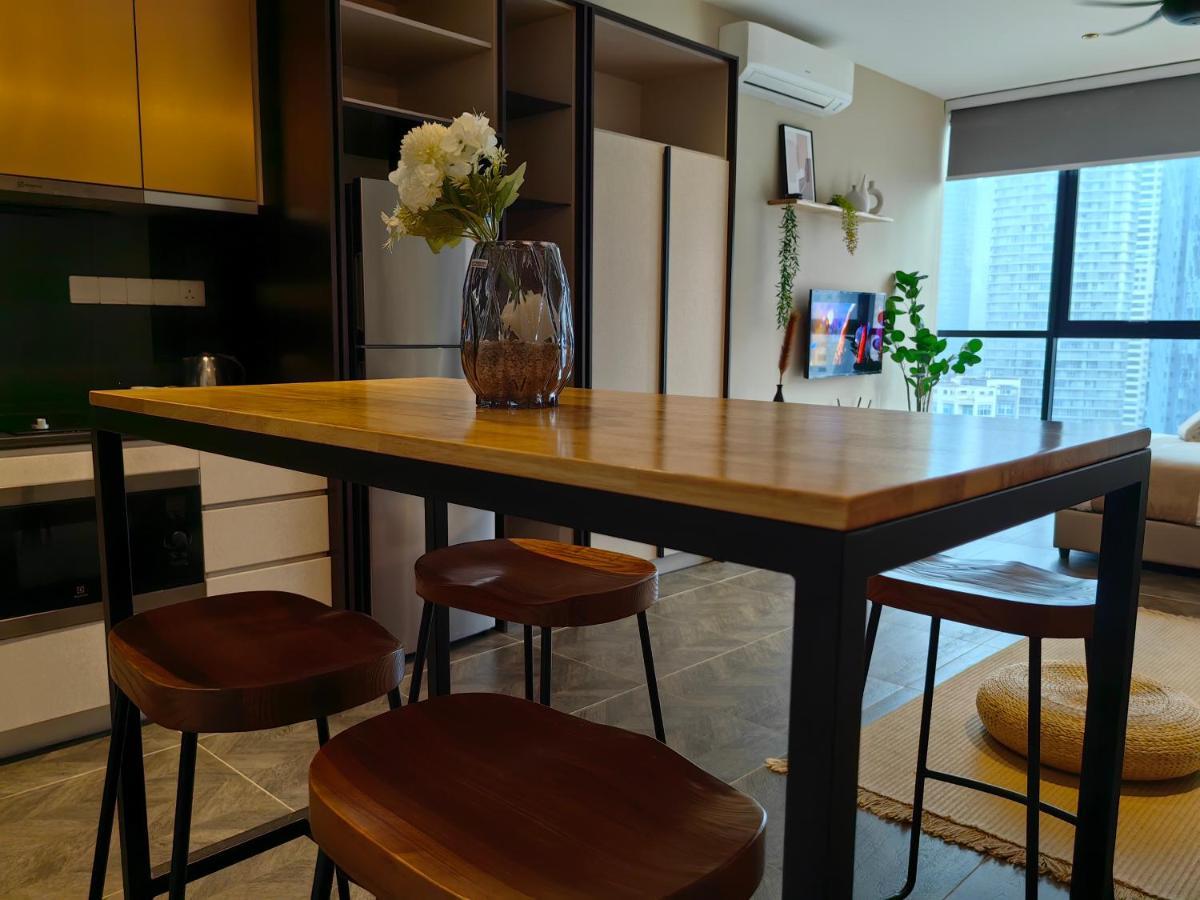 Scarletz Suites Klcc By De Harlequins Guesthouse 쿠알라룸푸르 외부 사진